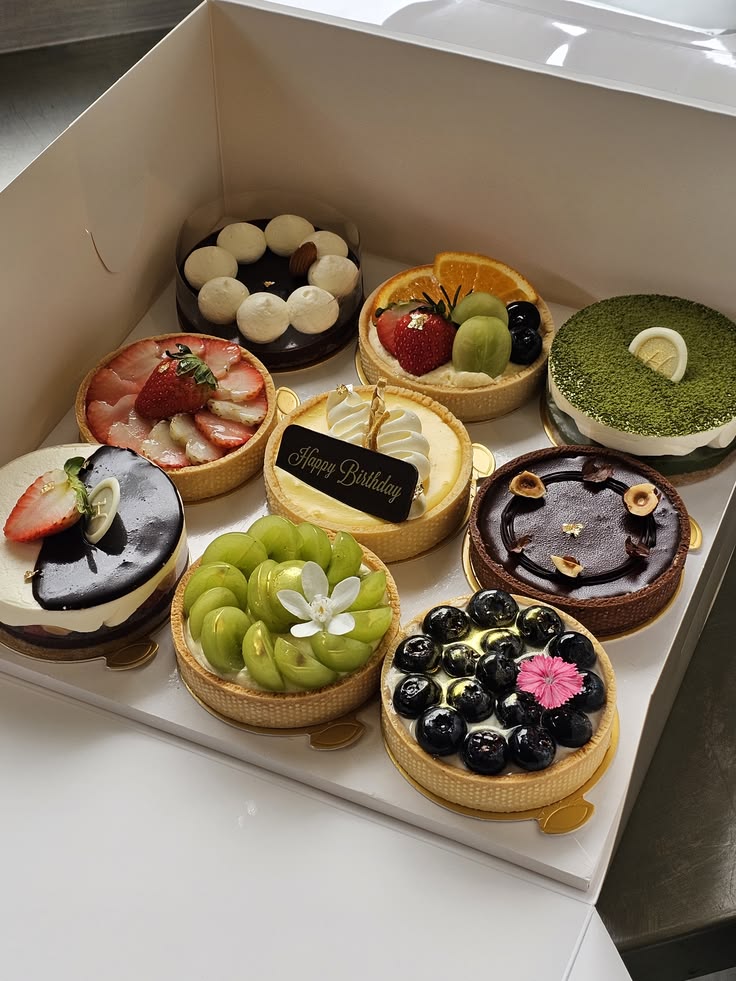 Cake pickup